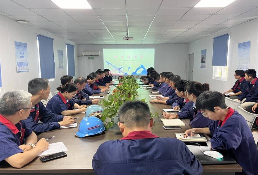 銅基新材料項(xiàng)目指揮部開展“筑安話安全”宣講活動 銅基新材料項(xiàng)目指揮部開展“筑安話安全”宣講活動